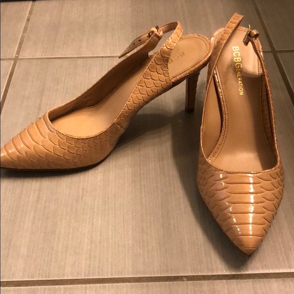 BCBGeneration Kitten Heel